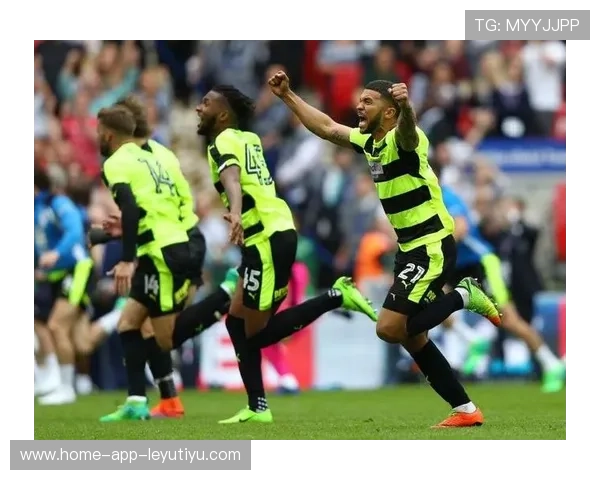 富勒姆通过侧翼压上创造早期机会：精妙战术解析